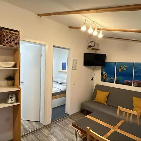 Hiska Darwin Apartment *